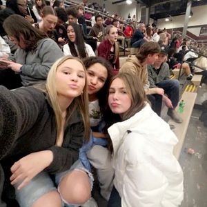 Meet your Posher, Lauren